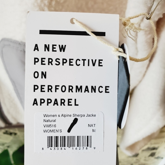 [ NWT ] Vuori Womens Alpine Sherpa Jacket $138 Natural Soft Long Sleeve Medium - Picture 5 of 10